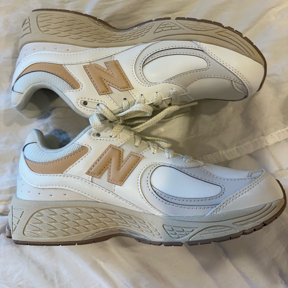 New Balance White and Tan Athletic Shoes